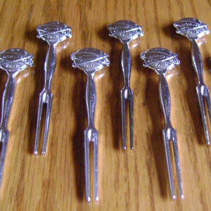 New York World&#39;s Fair 1964 - 1965 plastic cocktail picks / collectible / appetizers or drink picks / man cave / Birthday gift/ Father&#39;s day