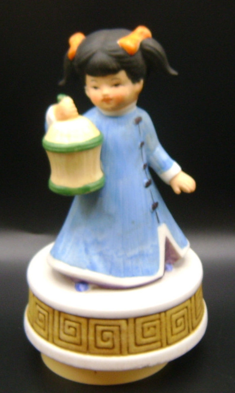 Vintage Asian Girl Ceramic Music Box / Made in Japan / Etsy UK