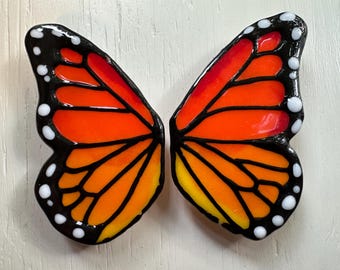 Maniglie per mobili in vetro personalizzate fatte a mano con ali di farfalla da 3 pollici. Ali di monarca, colori personalizzati.