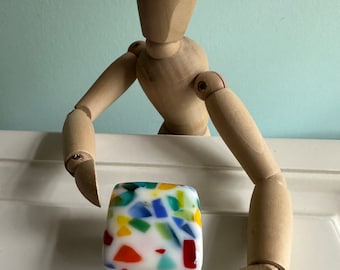 Pomelli per mobili in vetro effetto terrazzo/confetti, realizzati a mano negli Stati Uniti.