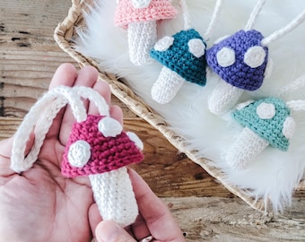 Mushroom Lip Balm Bag Charm: Cotton Crochet Lip Gloss Holder