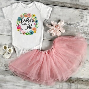 Daddy&#39;s Girl bodysuit,Fathers Day Gift From Baby,Cute Baby Clothes,Fathers Day bodysuit,Baby Girl Clothes,Daddy bodysuit,Dad Gift