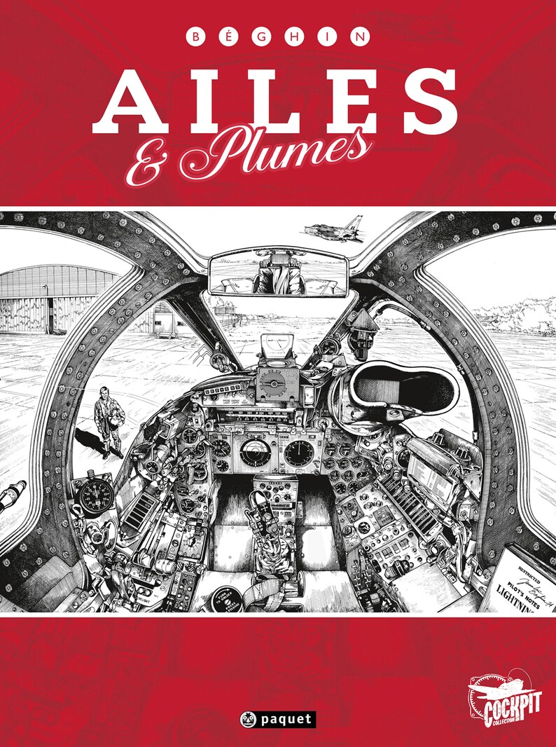 K&ouml;nnte beinhalten: Eine Schwarzwei&szlig;illustration eines Cockpits mit Blick auf eine Landebahn und einen Hangar im Hintergrund. Der Text "BEGIN" und "AILES & PLUMES" befindet sich oben im Bild. Der Text "COCKPIT" befindet sich unten im Bild. Der Text "PILOT'S NOTES" befindet sich in der unteren rechten Ecke des Bildes.