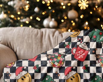 Christmas Velveteen Plush Blanket: Smiley Faces Pattern