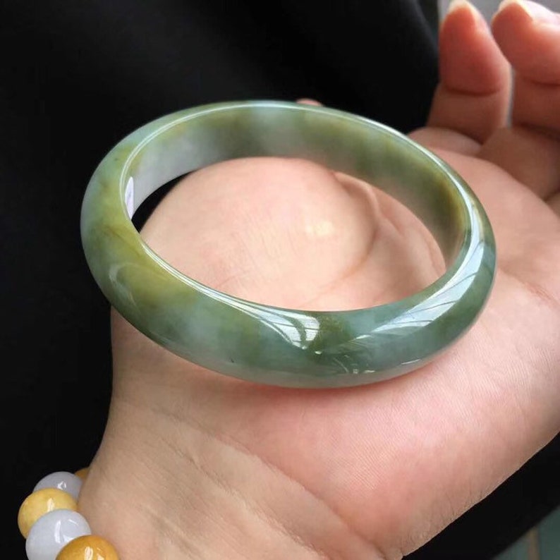 PICNIC in the GARDEN Myanmar Beautiful Jadeite bangle