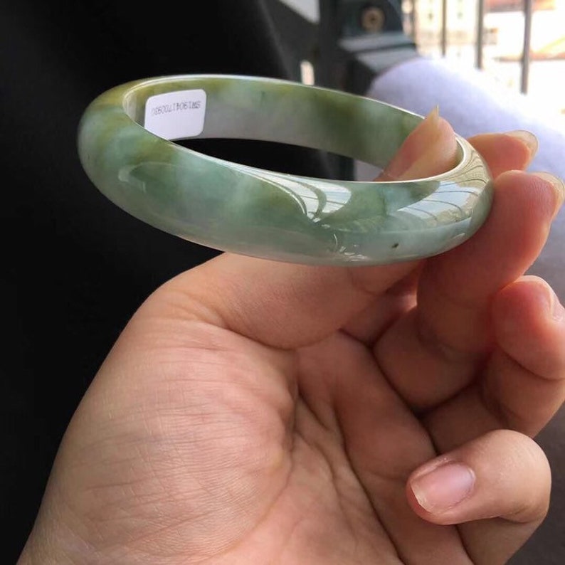 PICNIC in the GARDEN Myanmar Beautiful Jadeite bangle