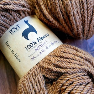 Hilo de alpaca 100% natural de origen único - Sin teñir - Super Soft 3 Ply Bulky - 150 yardas - Cervatillo oscuro - Vermont Raised - Vellón de Kendall