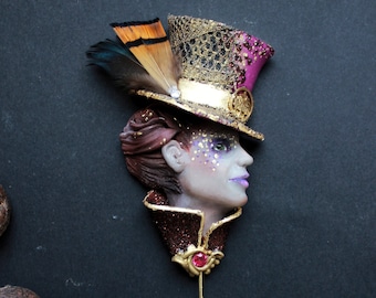 The lady in the hat ~ vintage style pin brooch