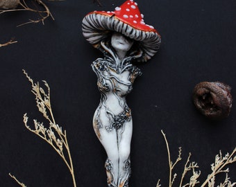 Mushroom brooch ~ red toadstool brooch ~ halloween accessory ~ magic jewelry ~ Witch ~ Designer Talisman