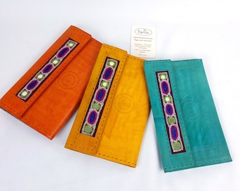 Handmade Leather Bifold Wallet: Embroidered iPhone Wallet