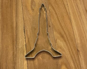 Eiffel Tower Cookie Cutter – Paris Party, Cake Decorating (8.5 x 5.5 cm)