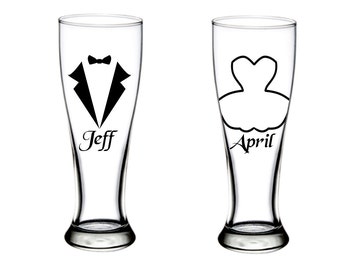 Personalized Bride and Groom 23oz Pilsner glasses pair - Wedding Gifts -bridal shower - engagement glasses - Mr and Mrs glasses