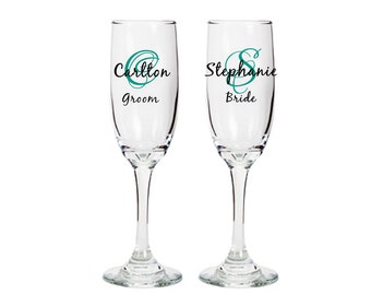 Monogrammed bride and groom champagne flute set with name and title - Pair of champagne glasses