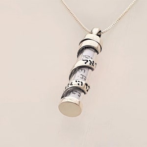 925 Sterling Silber Mezuzah Shema Israel Anhänger Halskette mit Schriftrolle, Jüdischer Schmuck Bar Mitzwa Geschenk Bild 1