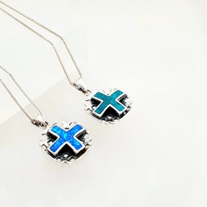 Pendentif croix de Jérusalem opale bleue et pierre d&#39;Eilat : collier en argent sterling 925, bijoux chrétiens