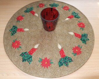Christmas Quilt table topper,  24" round Table Quilt, Table Decoration, Christmas table Topper, Candle Table Topper, Great Gift for her