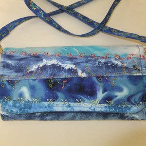 Cartera Triple con correa larga y delgada. Ocean Blue, 8 ranuras para tarjetas de crédito, bolsa de monedas con cremallera, bolsillo de la factura, embrague de la bolsa del hombro del cierre del imán.