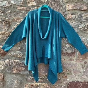 Easy Machine Knitting Pattern - Jumper Cape S/M L/XL