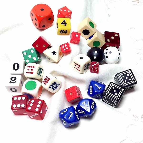 Dice Lot of 28 Game Pieces Retro vintage Collectible of Resin Wood Bakelite Plastic Use for Crafting Art Jewelry Charms or Games