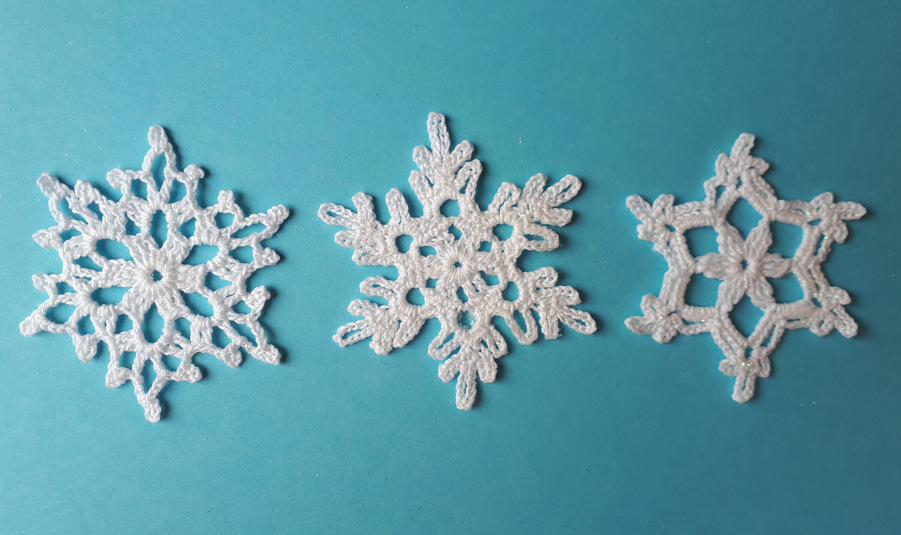 3 Flocons de Neige Pailletés et Durcis Pour La Décoration d'arbre Noël, Crochet, Fait Main, Ornement