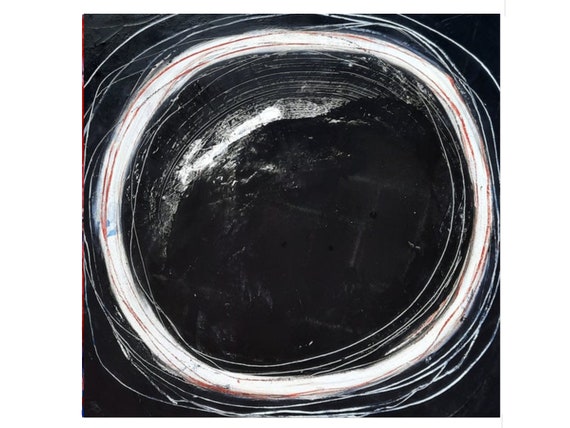black and white circle / Throughout the day / 100 x 100