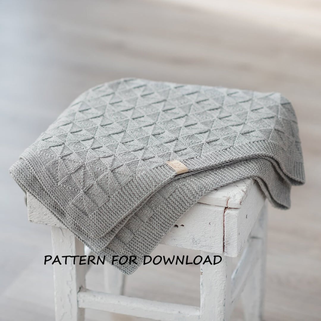 Reversible Blanket Knitting Pattern with Triangle Design for