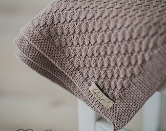 手編みメリノウールベビーブランケット：ソフトなスナグルニット