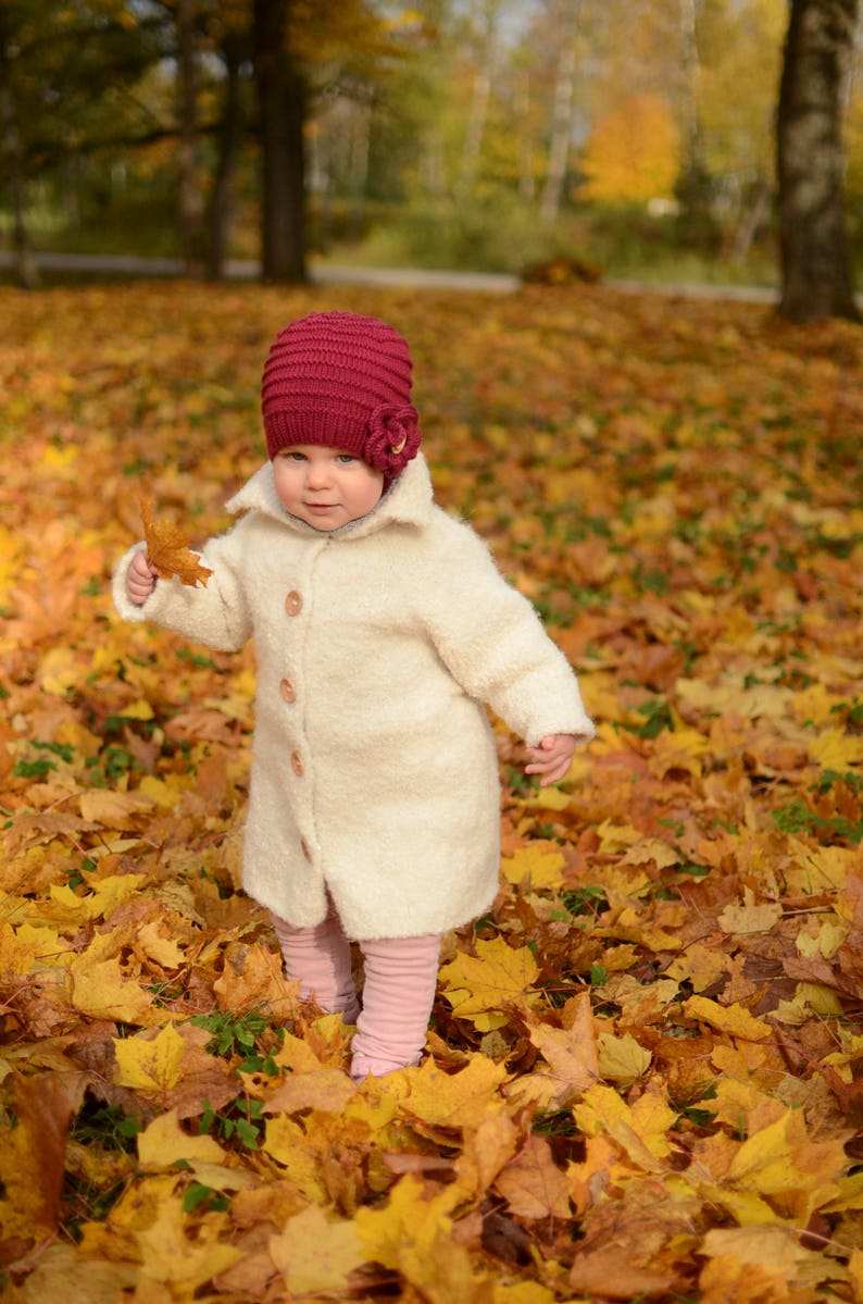 Rojo punto niño niña sombrero, bebé niña sombrero de invierno con flor, tejido Merino lana niñas gorro, punto de la mano niño gorro, sombrero para las niñas imagen 4