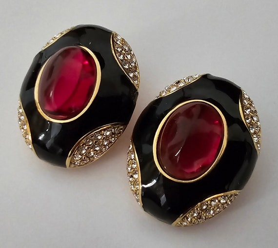 ciner red cabochon black enamel clip earrings - image 2