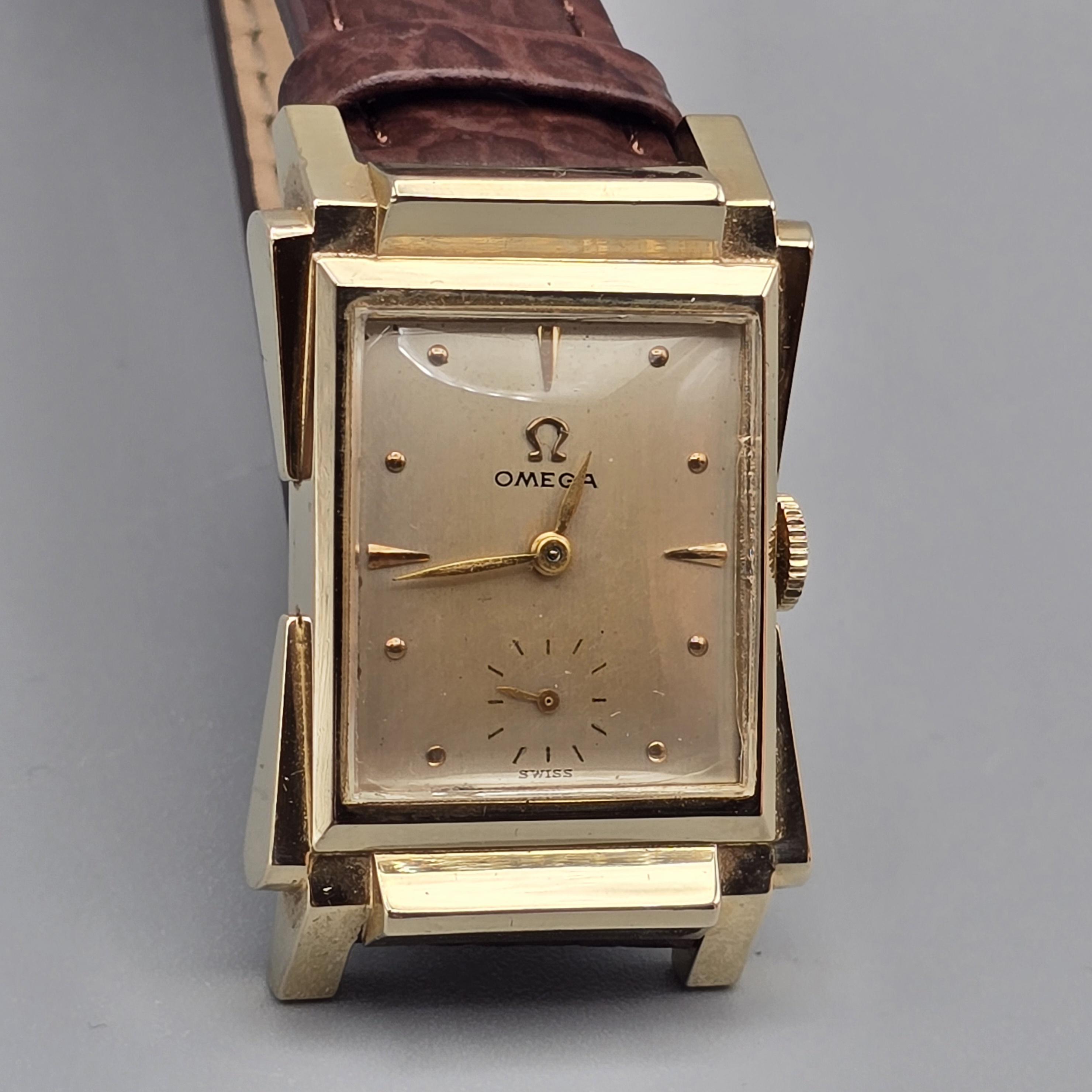 Vintage 1940s ladies Omega Art Deco watch. Running! Serviced Omega 36mm Beautifully Restored Sector Dial Art  main image 4