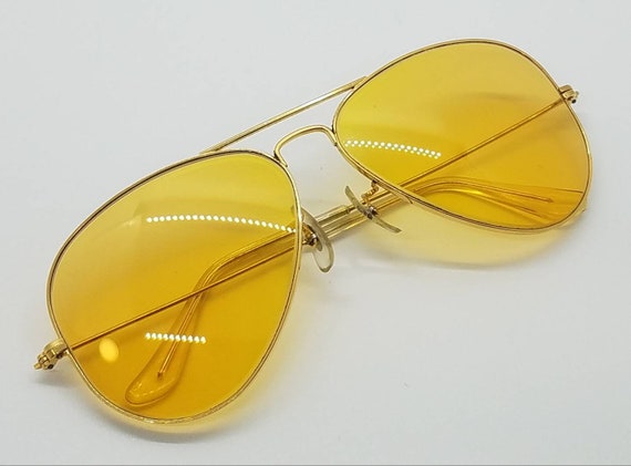 Mint Condition vintage Ray-Ban shooter yellow glas