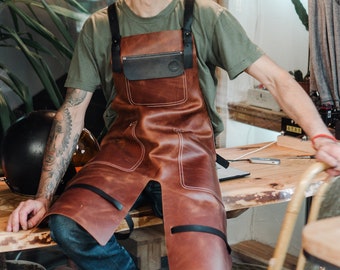 Split Leg Leather Apron Personalized Aprons are made of high quality leather Gift for Blacksmith Woodworker Barista Barber Grilling BBQ Work