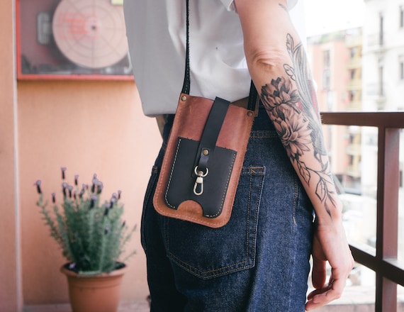 Leather phone bag Iphone crossbody bag Phone bag Small phone bag Minimalist crossbody bag Leather phone pocket Gift for her