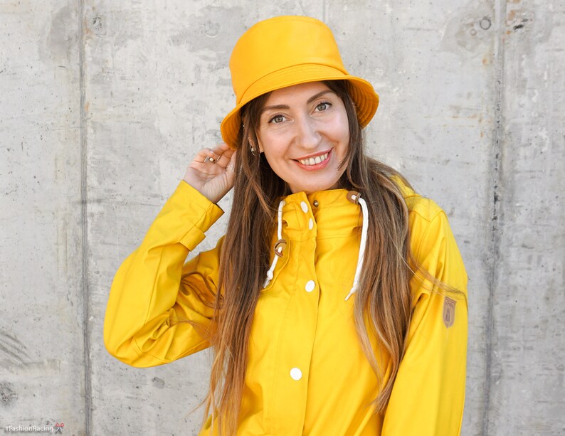 Palmer Leather Bucket Hat