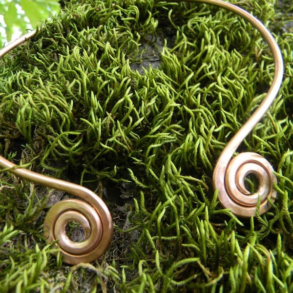 Celtic copper torques. Handmade copper necklace.