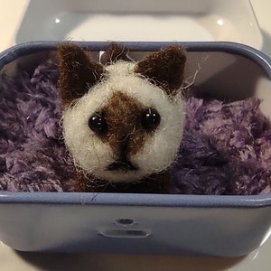 Pocket pet needle felted kitty cat in tiny tin with crochet blanket, perfect stocking stuffer gift, travel toy, anxiety aid