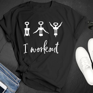 National Red Wine Day I Workout Korkenzieher Humor Premium Kurzarm Unisex T-Shirt Shirt Klein 3XL Free Shipping Geschenk