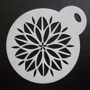 Nuovo stencil personalizzato unico da 60 mm per biscotti, artigianato e pittura facciale con mandala floreale