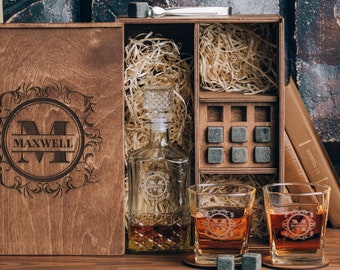 Whiskey Decanter Set, Personalized Whiskey Glasses, Christmas Gifts for Him, Decanter Set Personalized, Engraved Wooden Gift Box