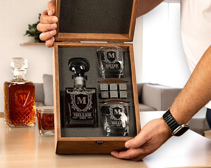Whiskey Decanter Set Personalized, Personalized Gifts for Him, Wedding Gifts for Couple Engraved Bourbon Decanter Set Boyfriend Gifts