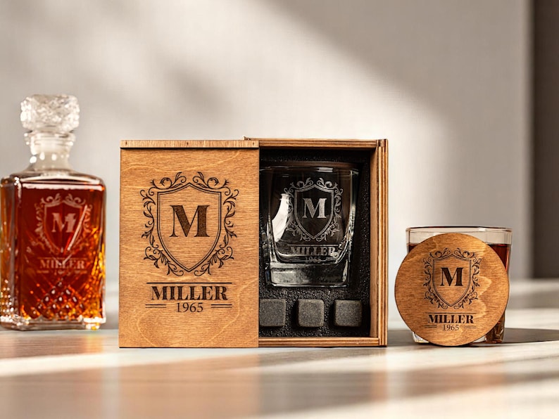 Wooden box with engraved whiskey set for groomsmen