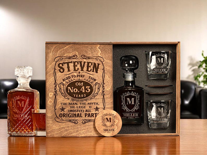 Whiskey decanter with personalized name