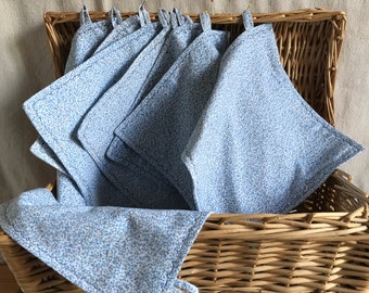 Set of 2 towels or washcloths in super absorbent cotton flannel.