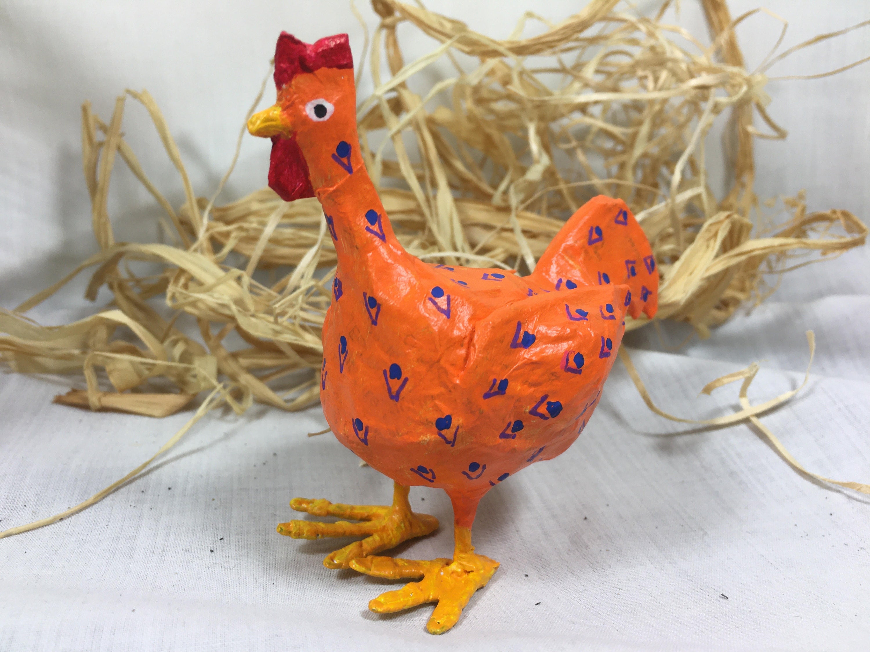 Petite Poule Orange Sculptée, Décoration de Pâques.