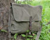 Distressed canvas bag - Vintage army canvas bag - Messenger bag - Green khaki bag - Haversack bag - Shoulder bag - Front Leather strap