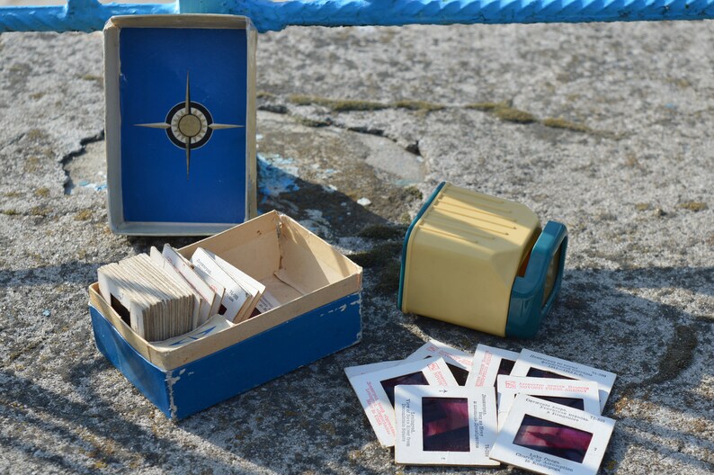 Old Monocle Slide viewer 14 cards paintings Viewer in Box Film viewer Old 3D photo viewer Portable Diaskop Mono viewer