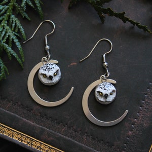 Snow Owl Earrings, Arctic Owl Jewelry, White Owl Dangle and Drop Earrings, Owl Moon Spirit Jewelry, Owl Totem Earrings zdjęcie 1