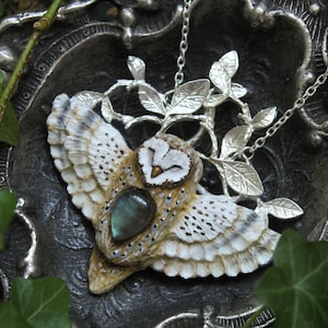 Barn Owl Necklace with Labradorite, Barn Owl Charm, Witch Mystic Owl Necklace, Owl Totem Necklace, Owl Spirit Pendant, Fantasy Owl Necklace