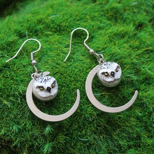 Snow Owl Earrings, Arctic Owl Jewelry, White Owl Dangle and Drop Earrings, Owl Moon Spirit Jewelry, Owl Totem Earrings zdjęcie 4