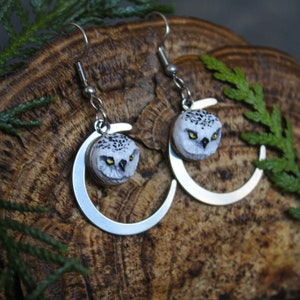 Snow Owl Earrings, Arctic Owl Jewelry, White Owl Dangle and Drop Earrings, Owl Moon Spirit Jewelry, Owl Totem Earrings zdjęcie 2